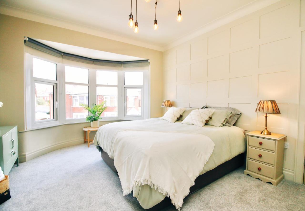Xxhot Tubxx 4Bed Semi, Sleeps 8, 2 Bathrooms แบล็คพูล ภายนอก รูปภาพ